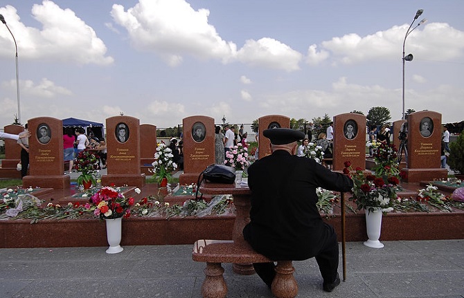 Die Geiselnahme von Beslan forderte 331 Tote, darunter 186 Kinder / Foto © Michail Mordassov