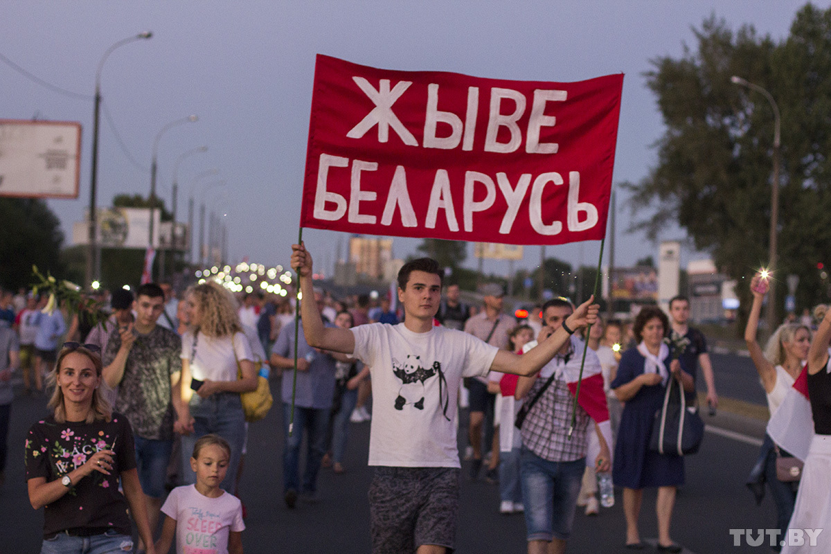 „Es lebe Belarus“: Woher kommt die Losung?