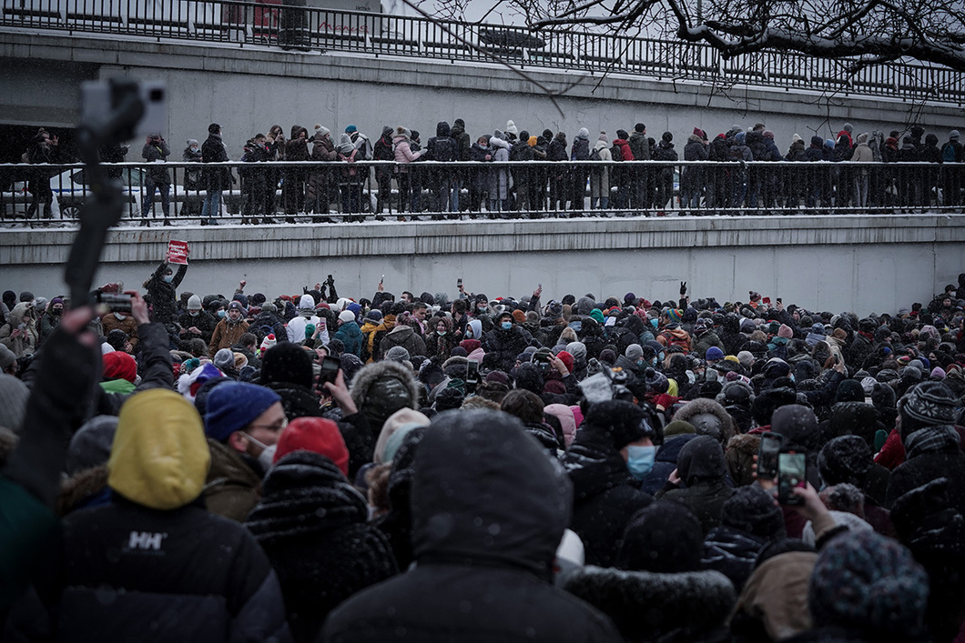 „Das Zentrum war abgesperrt, daher hat man dann die Demonstranten durch die Stadtteile, durch kleine und große Straßen gejagt.“ / Foto © Vlad Dokschin/Novaya Gazeta