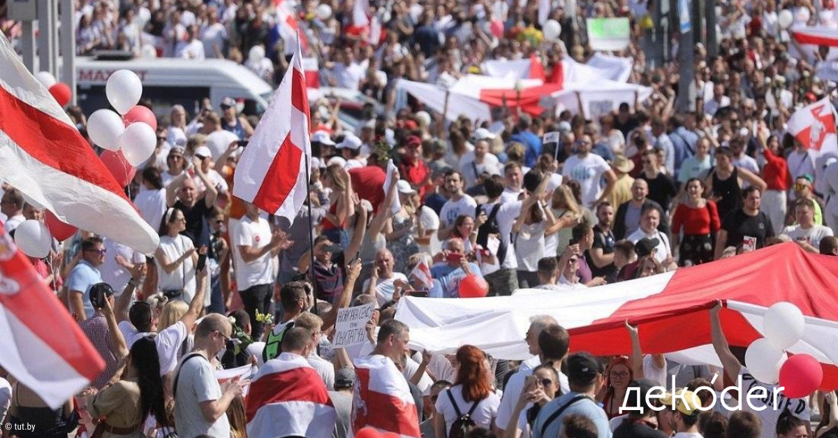 Weiß-Rot-Weiß ist der Protest