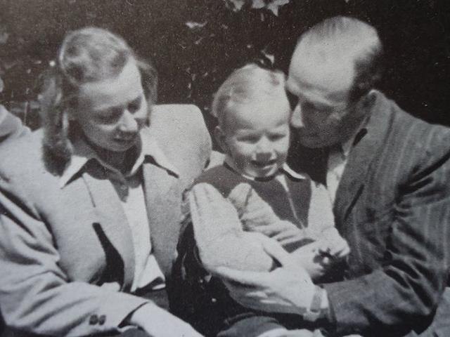 Lika Kremers Großeltern Marianna und Mark mit Sohn Gidon / Foto © Lika Kremer/meduza