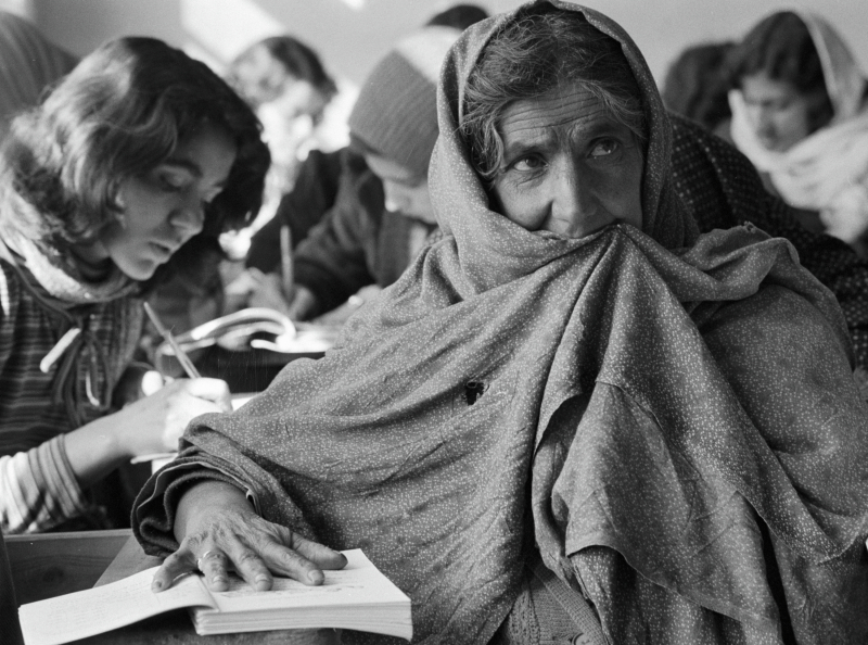 Alphabetisierungskurs für Frauen, Kabul, 11.05.1983 / Foto © Wladimir Rodionow/Sputnik