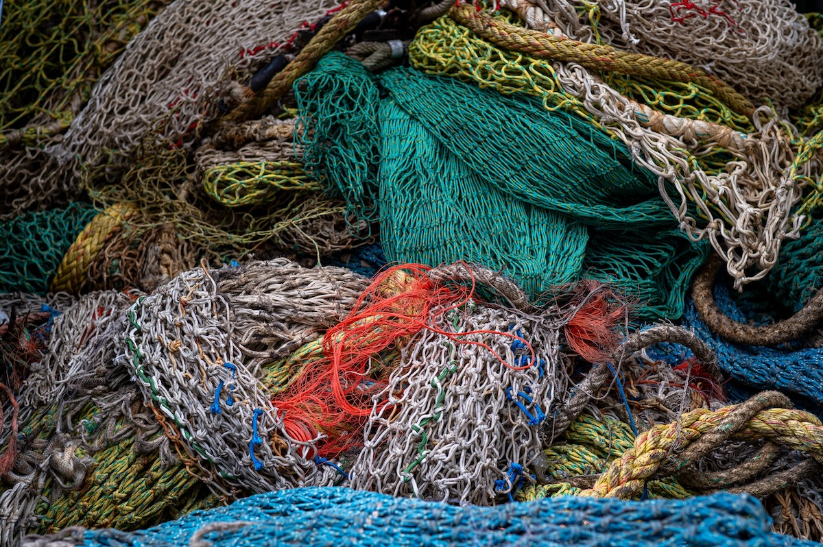 Grobe Fischernetze aus dem Lager eines Fischereibetriebs in den Niederlanden, Foto © Artem Derkatschow/Frontliner