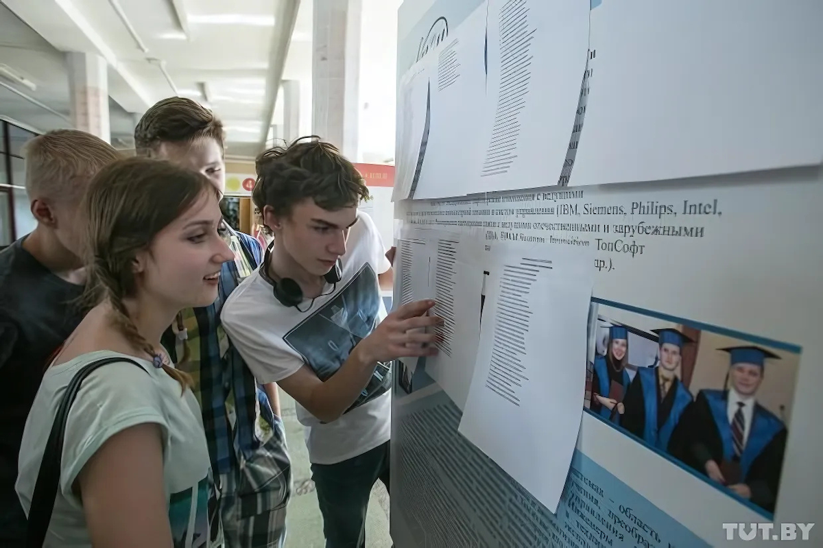 „Studiert in Belarus!”