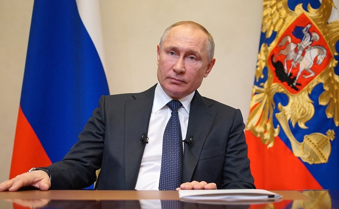 Beobachter kritisieren, er wirke wenig überzeugend – Putin bei seiner ersten Fernsehansprache zur Epidemie am 25. März 2020 / Foto © kremlin.ru