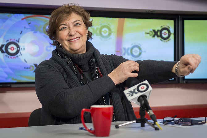 Yevgenia Albats – die Grande Dame des russischen Journalismus – im Interview bei „Echo Moskwy“ / Foto © Anatoli Strunin/ITAR-TASS